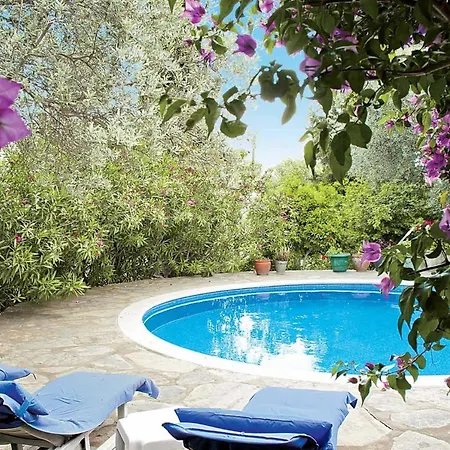 Sleeps 5 Air Con Wifi Βίλα Bitez